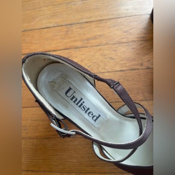 90s Vintage Unlisted Brown Mary Jane Heels - Picture 4 of 9